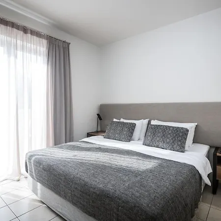 Meni & Hotel