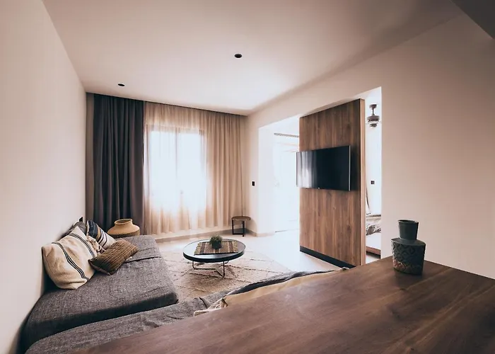 Hotel Meni & 4*