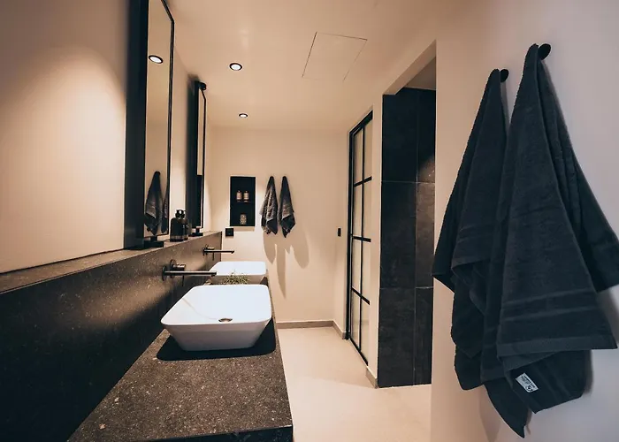 Meni & Hotel 4*