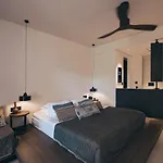 Meni & Szálloda 4*