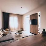 Szálloda Meni & 4*