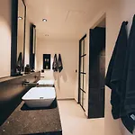 Meni & Szálloda 4*
