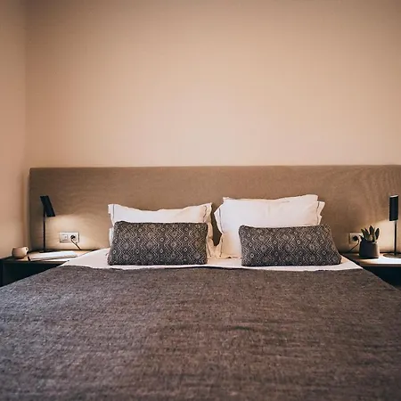 Meni & Hotel 4*