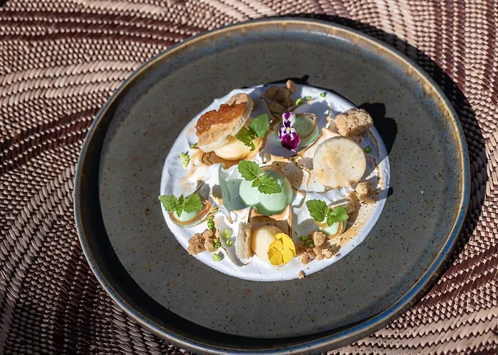 Meni & Szálloda Tigaki