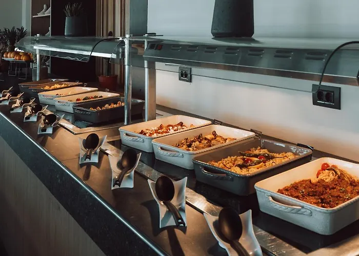 Meni & Szálloda Tigaki