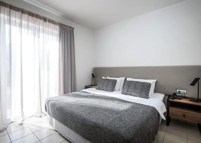 Meni & Hotel