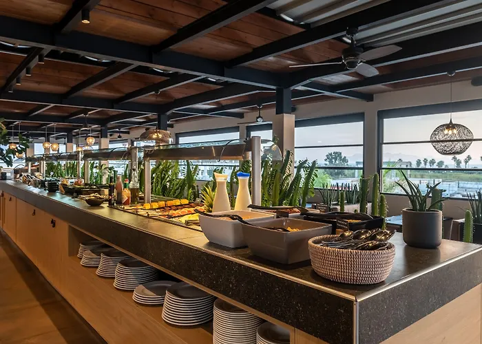 Hotel Meni &