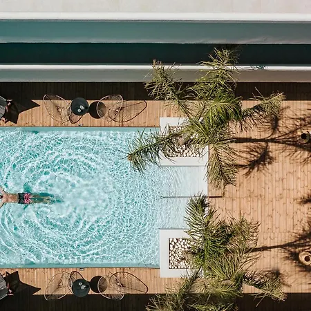 Meni & Τιγκάκι